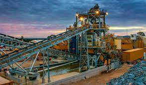 Operación industrial asociada a separación y control de procesos